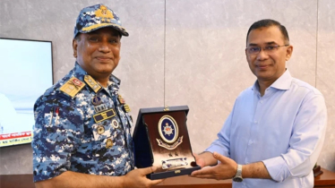 প্রধানমন্ত্রীর সঙ্গে কোস্টগার্ড মহাপরিচালকের সাক্ষাৎ