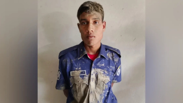 পুলিশের পোশাকে চাঁদাবাজি করতে গিয়ে ধরা
