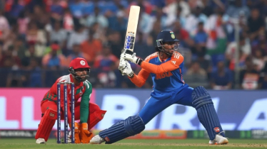 ভারতের সঙ্গে নিজেদের প্রথম ম্যাচে ১৮৯ রানের টার্গেটে লড়ছে ওমান