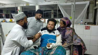 ঈদের দিনে জুলাই যোদ্ধাদের দেখতে পঙ্গু হাসপাতেলে ইশরাক হোসেন