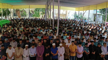 ছুরিকাঘাতে নিহত জবি শিক্ষার্থী জোবায়েদের প্রথম জানাজা সম্পন্ন