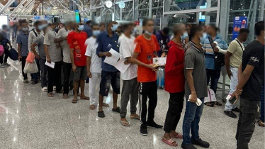 সাজা শেষে বাংলাদেশিসহ ৬০ অভিবাসীকে ফেরত পাঠালো মালয়েশিয়া