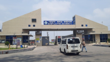 মোংলা বন্দর দিয়ে আসছে গাড়ি, বাড়ছে রাজস্ব আয়   