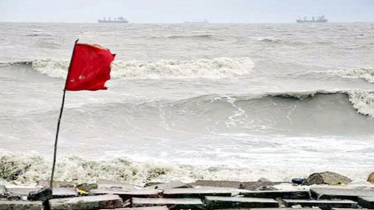 ঝোড়ো হাওয়ার শঙ্কা, সমুদ্র বন্দরে ৩ নম্বর সংকেত