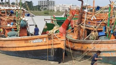 আবারও বঙ্গোপসাগর থেকে ফিশিং ট্রলারসহ ১৪ ভারতীয় জেলে আটক