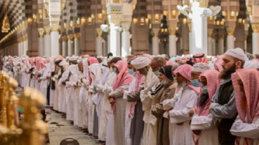 এ বছর মক্কা-মদিনায় তারাবি নামাজ পড়ছে কয় রাকাত?