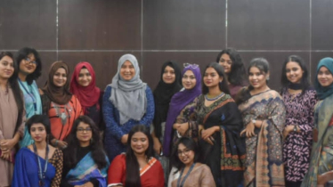 জুলাই গণঅভ্যুত্থানের মানসিক ক্ষত কাটিয়ে উঠতে তরুণীদের পাশে আইলিন আবদুল্লাহ
