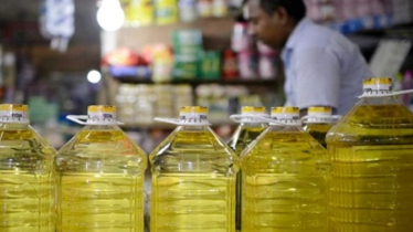 কঠোর হুঁশিয়ারির মধ্যেই লিটারে ৯ টাকা বাড়ানো হয়েছে ভোজ্যতেলের দাম  