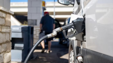 মাদুরো আটক: বিশ্ববাজারে তেলের দরপতন   