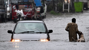 পাকিস্তানে টানা মুষলধারে বৃষ্টি, পাঞ্জাবে ২৪ ঘণ্টায় প্রাণহানি ৬৩