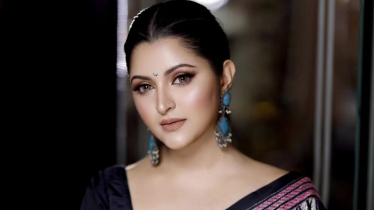 তবে কি বর্ষাকে নিয়েই এমন কট্টর সমালোচনা পরী মনির?