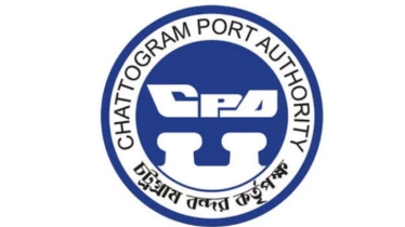 শ্রমিকদের কর্মবিরতিতে অচল চট্টগ্রাম বন্দর, কর্তৃপক্ষের জরুরি সভা 