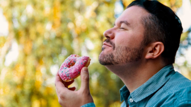 যেসব খাবার কমিয়ে দিতে পারে পুরুষের শুক্রানু  