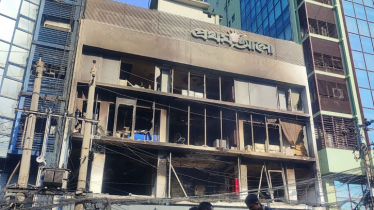 কারওয়ান বাজারে আগুন নেভাতে গিয়ে ২ ফায়ার ফাইটার আহত