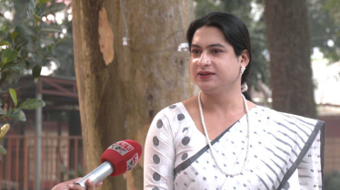 রংপুর-৩ আসনে আবারও মনোনয়ন ফরম তুললেন তৃতীয় লিঙ্গের রানী