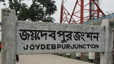 ট্রেনে কাটা পড়ে পুলিশ সদস্যের হাত-পা বিচ্ছিন্ন, জানা গেলো পরিচয়