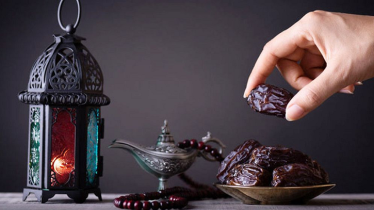 দেশের আকাশে চাঁদ দেখা না গেলেও, চাঁদপুরের ৫০ গ্রামে রোজা শুরু বুধবার দেশের আকাশে চাঁদ দেখা না গেলেও, চাঁদপুরের ৫০ গ্রামে রোজা শুরু বুধবার