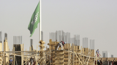 অবৈধ প্রবাসীদের দেশে ফেরা নিয়ে সুখবর দিলো সৌদি সরকার 