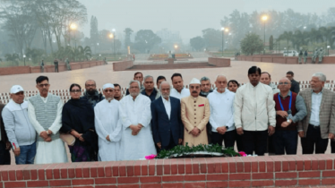 সূর্যাস্তের আগে পৌঁছাতে না পারায় জাতীয় স্মৃতিসৌধে তারেক রহমানের পক্ষে শ্রদ্ধা নিবেদন