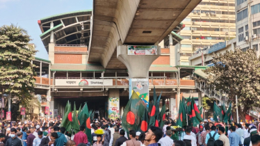 ভারতীয় পণ্য বয়কটের ডাক দিলো শাহবাগে বিক্ষোভকারীরা