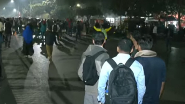 হাদির হত্যার বিচারের দাবি: শাহবাগ অবরোধ করলো বিক্ষুব্ধ ছাত্র-জনতা