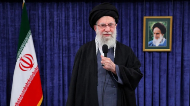 শত্রুদের রুখে দিতে ইরানের জনগণকে ঐক্য প্রদর্শনের আহ্বান খামেনির