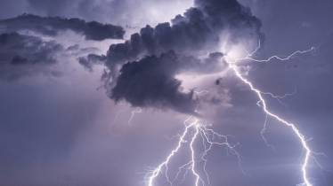 রাত ১টার মধ্যে ৬০ কি.মি. বেগে ঝড়ের আশঙ্কা 