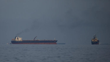 হরমুজ প্রণালি দিয়ে ইরানের তেলবাহী ট্যাংকার চলাচলের অনুমতি দিচ্ছে যুক্তরাষ্ট্র