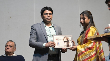 উড়ান ফিল্ম ফেস্টিভ্যালে সম্মাননা পেলেন বাংলাদেশের প্রেস সচিব