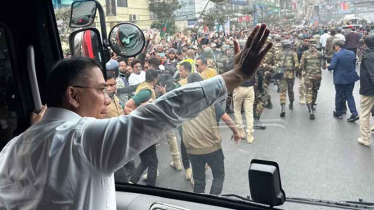 মাকে দেখতে এভারকেয়ার হাসপাতালের পথে তারেক রহমান