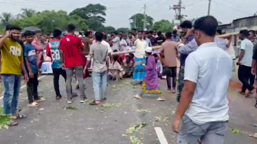 ফরিদপুরের ভাঙ্গায় মহাসড়ক ও রেলপথ অবরোধ 