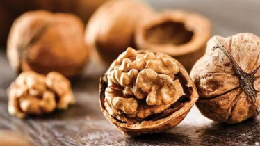 যেসব কারণে পুষ্টিগুণে ভরপুর আখরোট রাখবেন খাদ্য তালিকায় যেসব কারণে পুষ্টিগুণে ভরপুর আখরোট রাখবেন খাদ্য তালিকায়