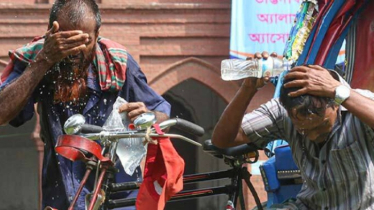 ঢাকায় আজ দিনের তাপমাত্রা বাড়বে, থাকবে ভ্যাপসা গরম