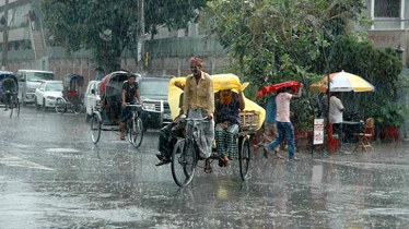 টানা ৩ দিন ভারী বৃষ্টির শঙ্কা রয়েছে যেসব জেলায়