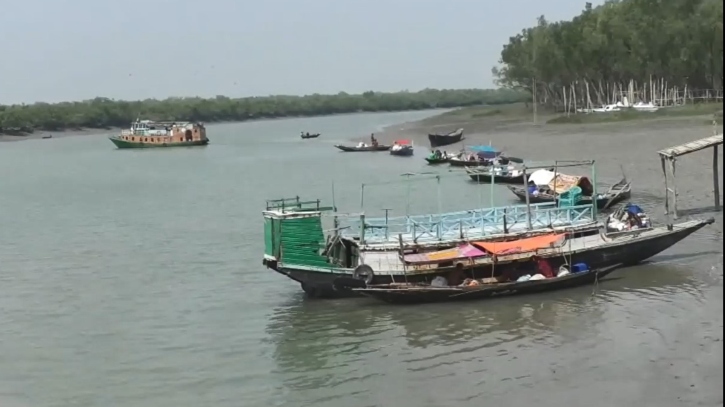 ৩ মাস পর খুললো সুন্দরবন, রয়েছে বনদস্যুর আতঙ্ক ৩ মাস পর খুললো সুন্দরবন, রয়েছে বনদস্যুর আতঙ্ক