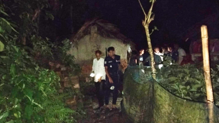 সাতক্ষীরায় গরুতে ধান খাওয়াকে কেন্দ্র করে প্রতিপক্ষের হাতে বৃদ্ধ নিহত সাতক্ষীরায় গরুতে ধান খাওয়াকে কেন্দ্র করে প্রতিপক্ষের হাতে বৃদ্ধ নিহত