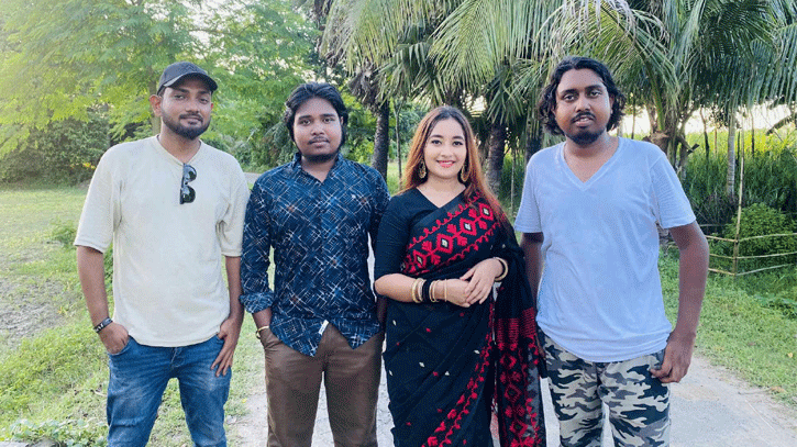প্রকাশ পেল আকাশ মাহমুদ ও লিটা’র ‘সাহস দিলে’ প্রকাশ পেল আকাশ মাহমুদ ও লিটা’র ‘সাহস দিলে’