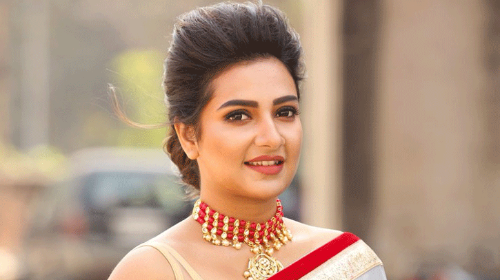 দুবাই গিয়ে বিপাকে অভিনেত্রী শুভশ্রী, আটকা পড়েছেন হোটেলে