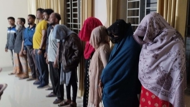 ১৫ বাংলাদেশিকে বিজিবির কাছে হস্তান্তর করলো বিএসএফ