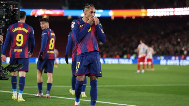 লা লিগায় শীর্ষস্থান শক্ত করেছে বার্সেলোনা