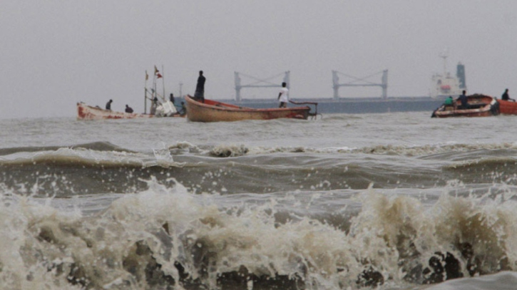সাগরে ২৪ ঘণ্টার মধ্যে আরেকটি লঘুচাপ সৃষ্টির আভাস সাগরে ২৪ ঘণ্টার মধ্যে আরেকটি লঘুচাপ সৃষ্টির আভাস