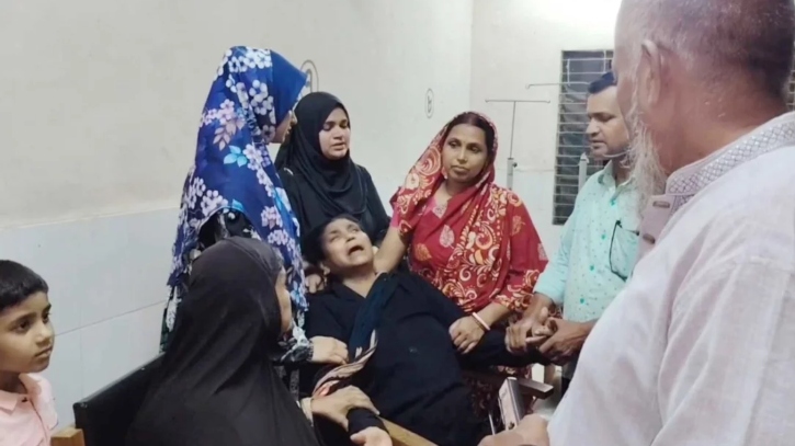 আজানের শব্দে ঘুমে ব্যাঘাতের অভিযোগ, প্রতিবাদ করায় বিএনপি নেতা খুন আজানের শব্দে ঘুমে ব্যাঘাতের অভিযোগ, প্রতিবাদ করায় বিএনপি নেতা খুন
