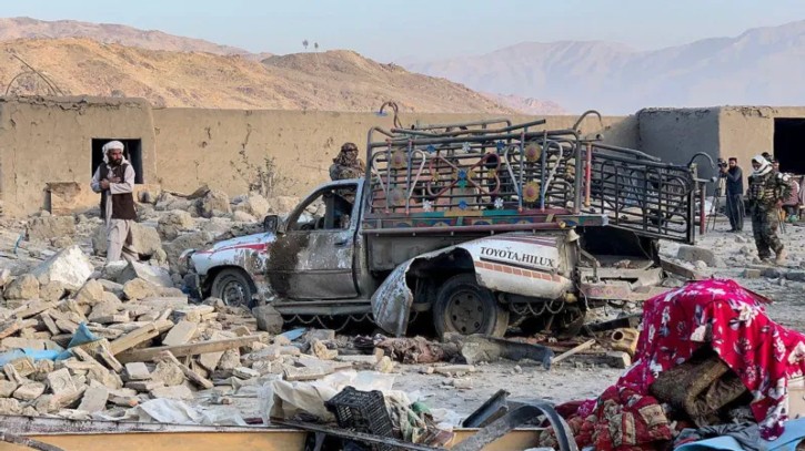 আফগান সীমান্তে পাকিস্তানের বিমান হামলায় নারী ও শিক্ষার্থীসহ নিহত ১৮ আফগান সীমান্তে পাকিস্তানের বিমান হামলায় নারী ও শিক্ষার্থীসহ নিহত ১৮