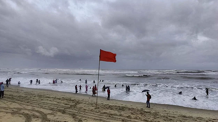 সমুদ্রবন্দরে ৩ নম্বর সতর্ক সংকেত