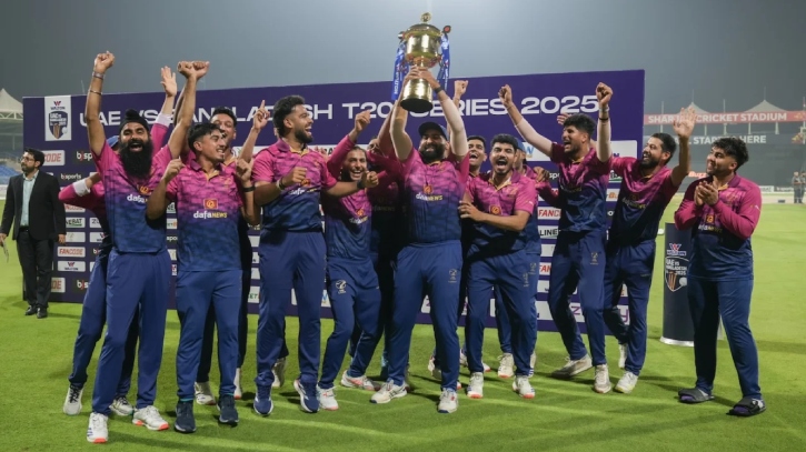 টাইগারদের হারিয়ে টি-টোয়েন্টি সিরিজ জয়ের ইতিহাস আমিরাতের টাইগারদের হারিয়ে টি-টোয়েন্টি সিরিজ জয়ের ইতিহাস আমিরাতের