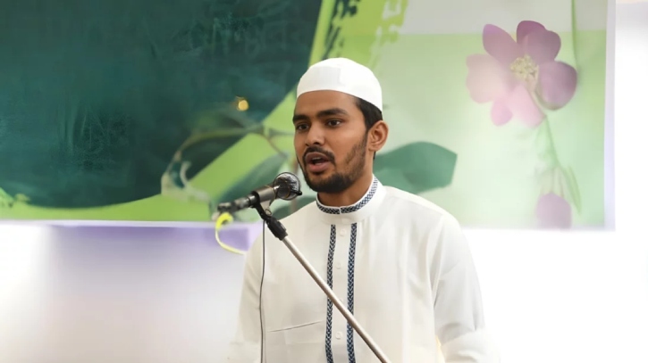 উপদেষ্টাদের নির্বাচনে অংশগ্রহণ নিয়ে যা জানালেন আসিফ মাহমুদ