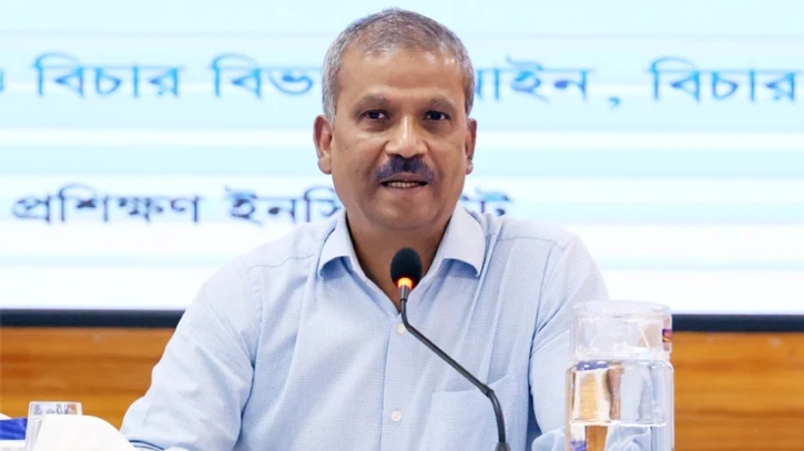 গুজবকারীদের থেকে প্রবাসীদের সতর্ক থাকার আহ্বান আসিফ নজরুলের 