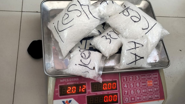 যাত্রীবাহী বাসে মিললো দুই কোটি টাকার ‘আইস’