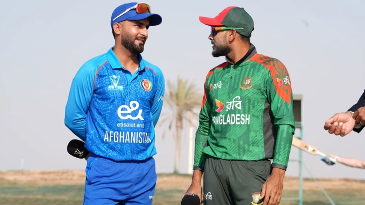 টসে হেরে ফিল্ডিংয়ে বাংলাদেশ