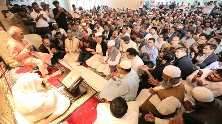 ‘আমরা বিএনপি পরিবার’র উদ্যোগে খালেদা জিয়ার সুস্থতা কামনায় কোরআন খতম ও দোয়া মাহফিল